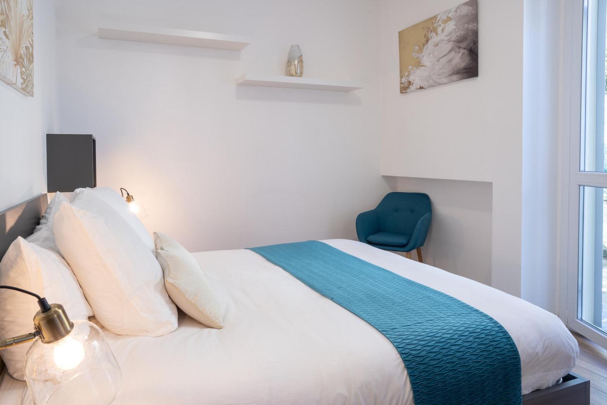 Lora Apartment,Free Private Parking, Self Check In,1 Комо Екстериор снимка